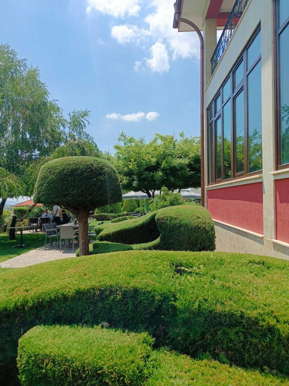 Hotel-Restaurant Almond Karlovo Exterior foto